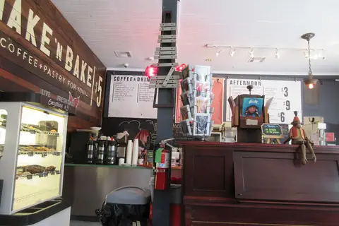 Toast Café & Pâtisserie photo 3